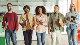 Eine Gruppe Menschen