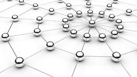 Silberkugeln, die durch ein Netz untereinander verbunden sind